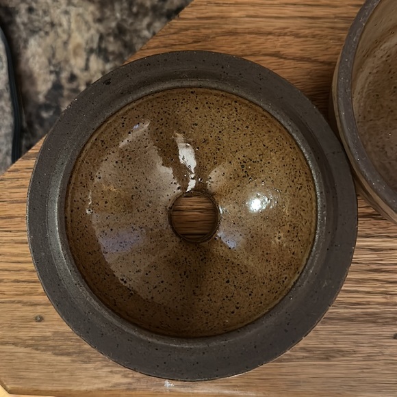 COPY - Crock with Handle and Vented Lid Stoneware Onion Soup Bowl - Picture 4 of 5